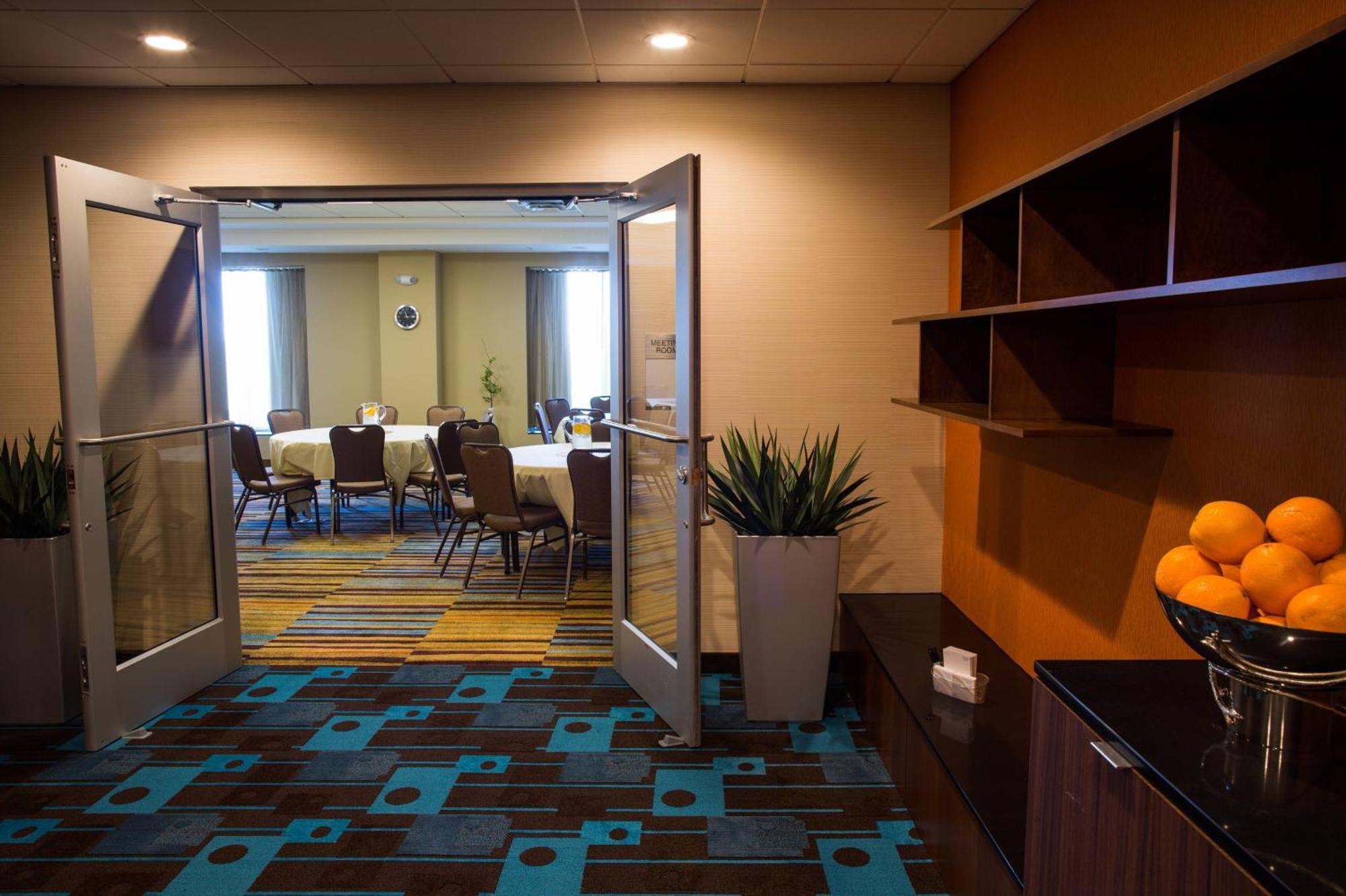 Fairfield Inn & Suites By Marriott Lincoln Southeast Экстерьер фото