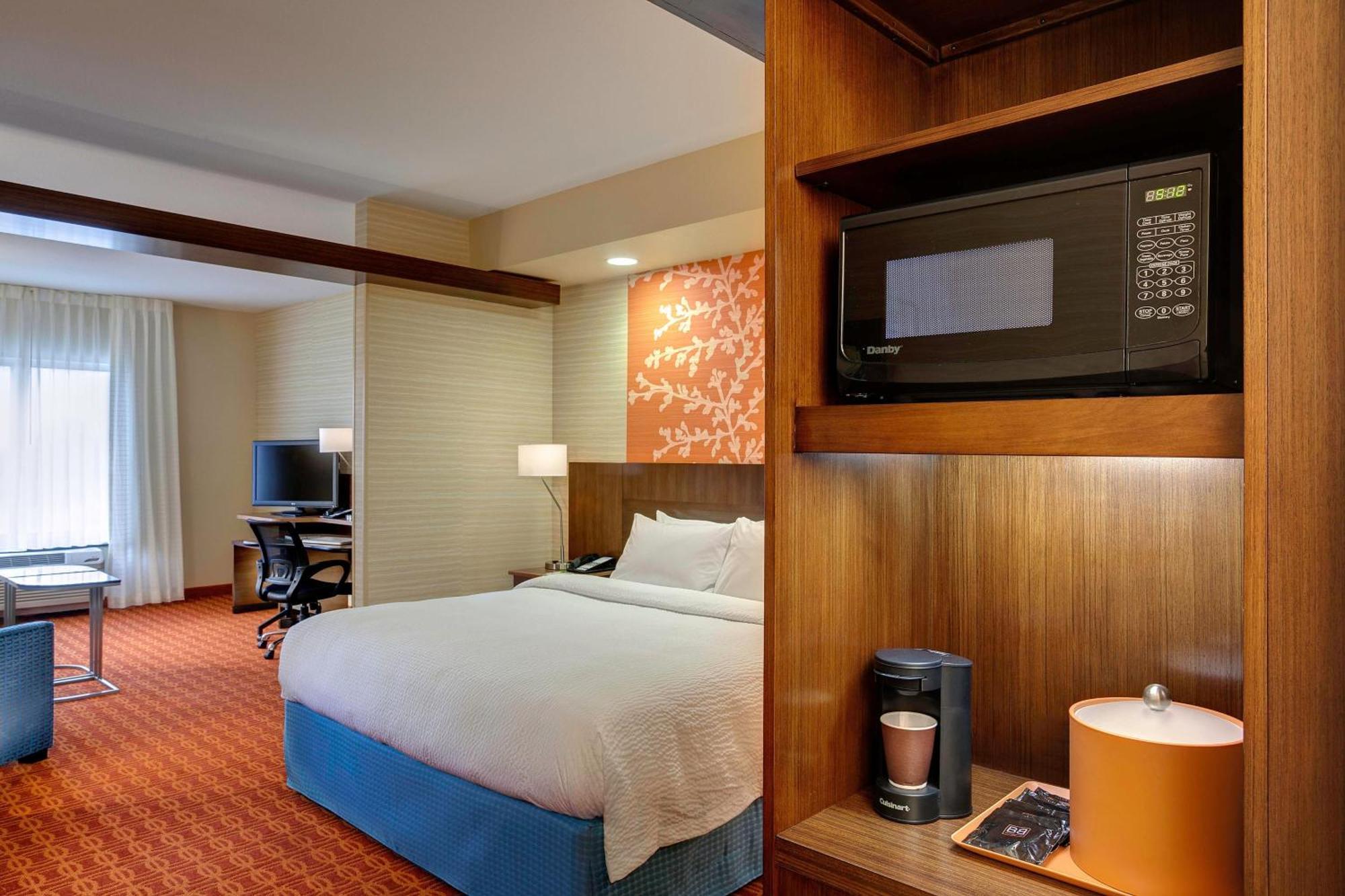 Fairfield Inn & Suites By Marriott Lincoln Southeast Экстерьер фото