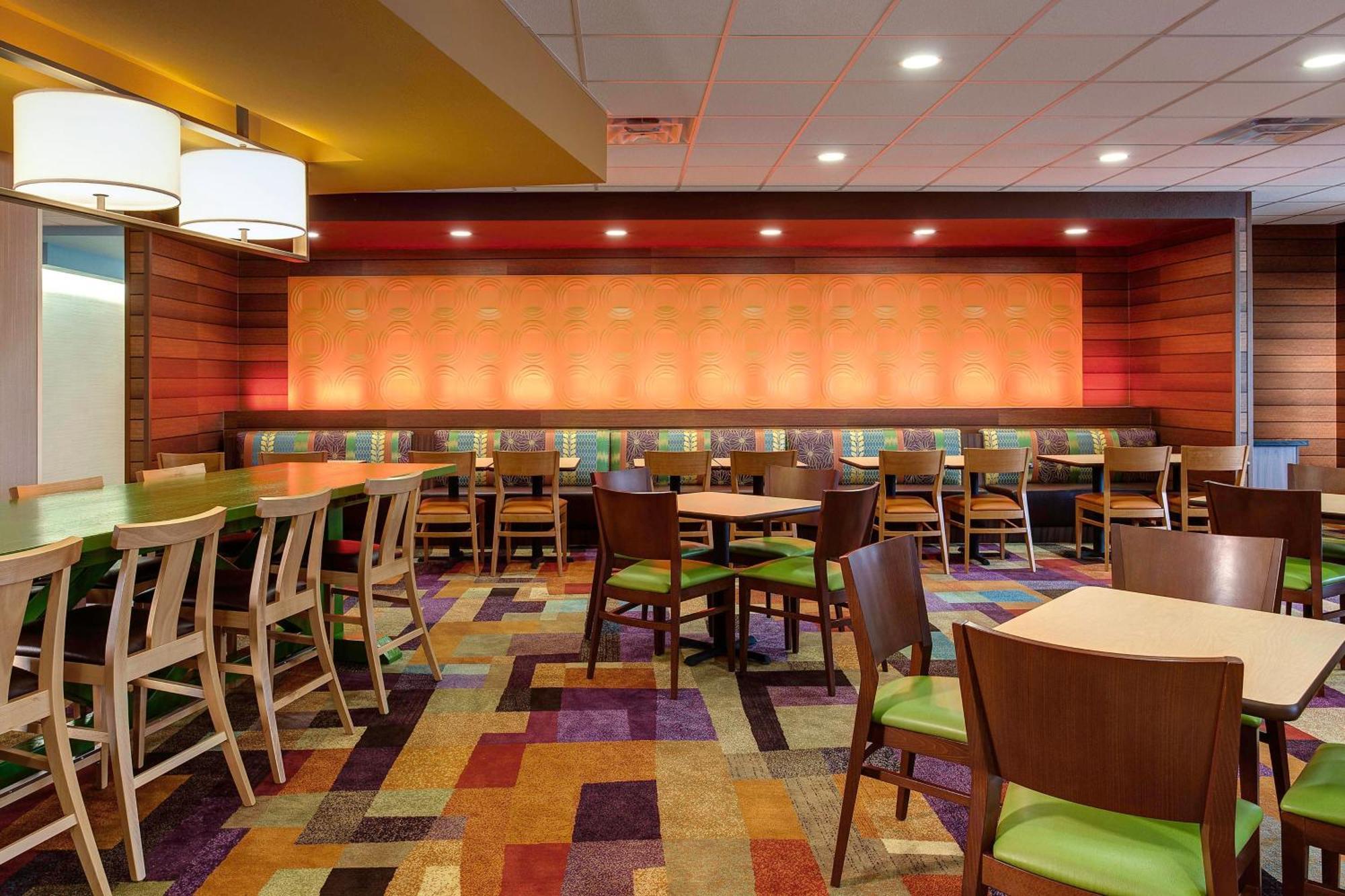 Fairfield Inn & Suites By Marriott Lincoln Southeast Экстерьер фото